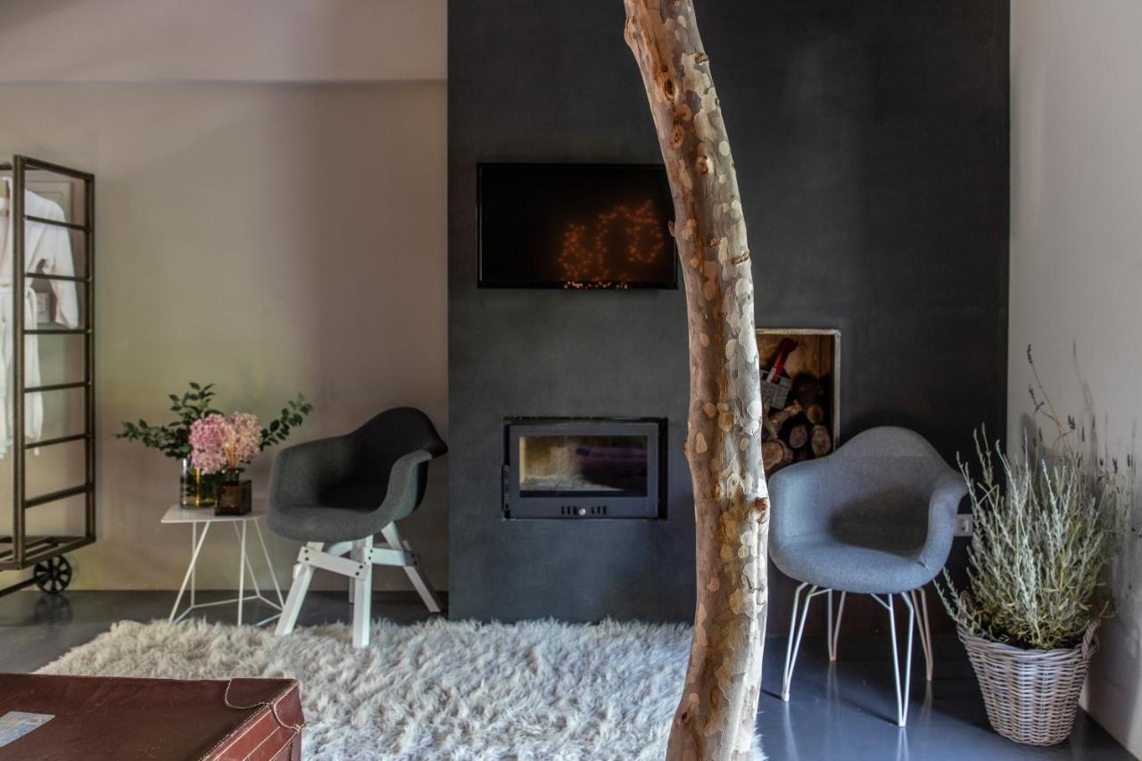 Oniropetra Boutique Hotel Карпенисион Экстерьер фото
