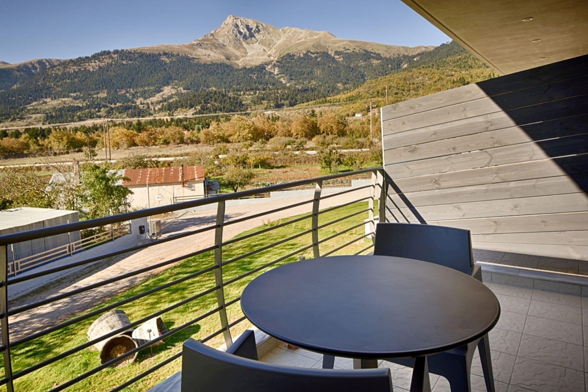Oniropetra Boutique Hotel Карпенисион Экстерьер фото