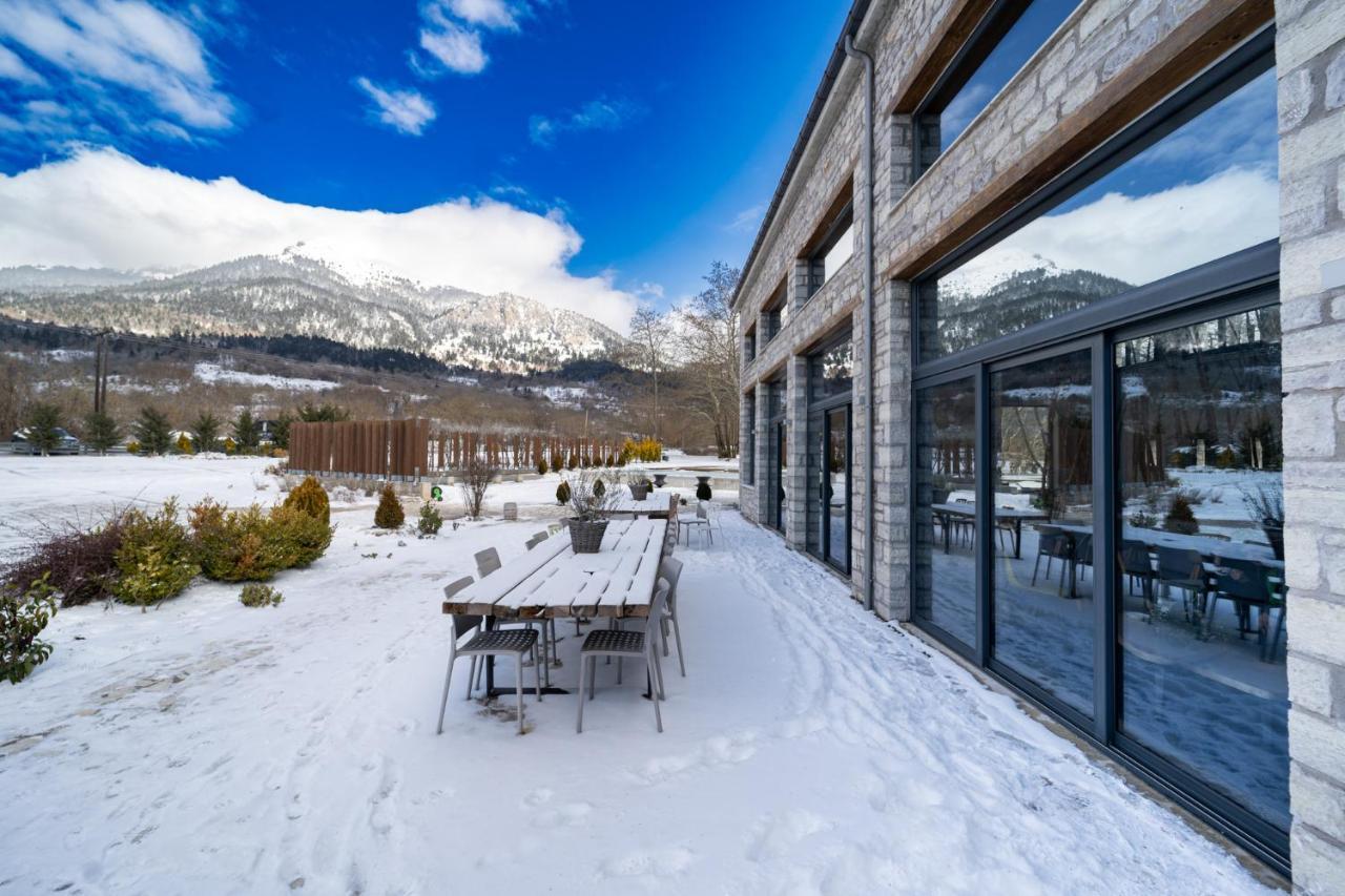 Oniropetra Boutique Hotel Карпенисион Экстерьер фото