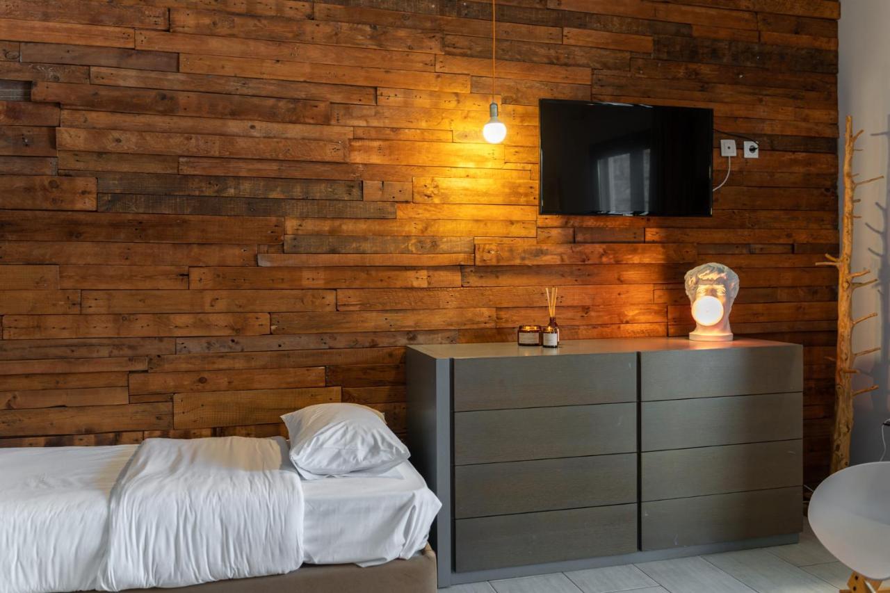 Oniropetra Boutique Hotel Карпенисион Экстерьер фото