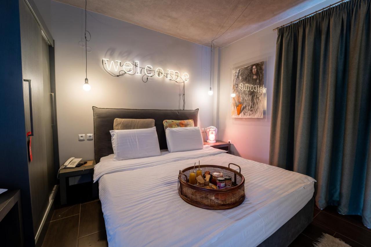 Oniropetra Boutique Hotel Карпенисион Экстерьер фото