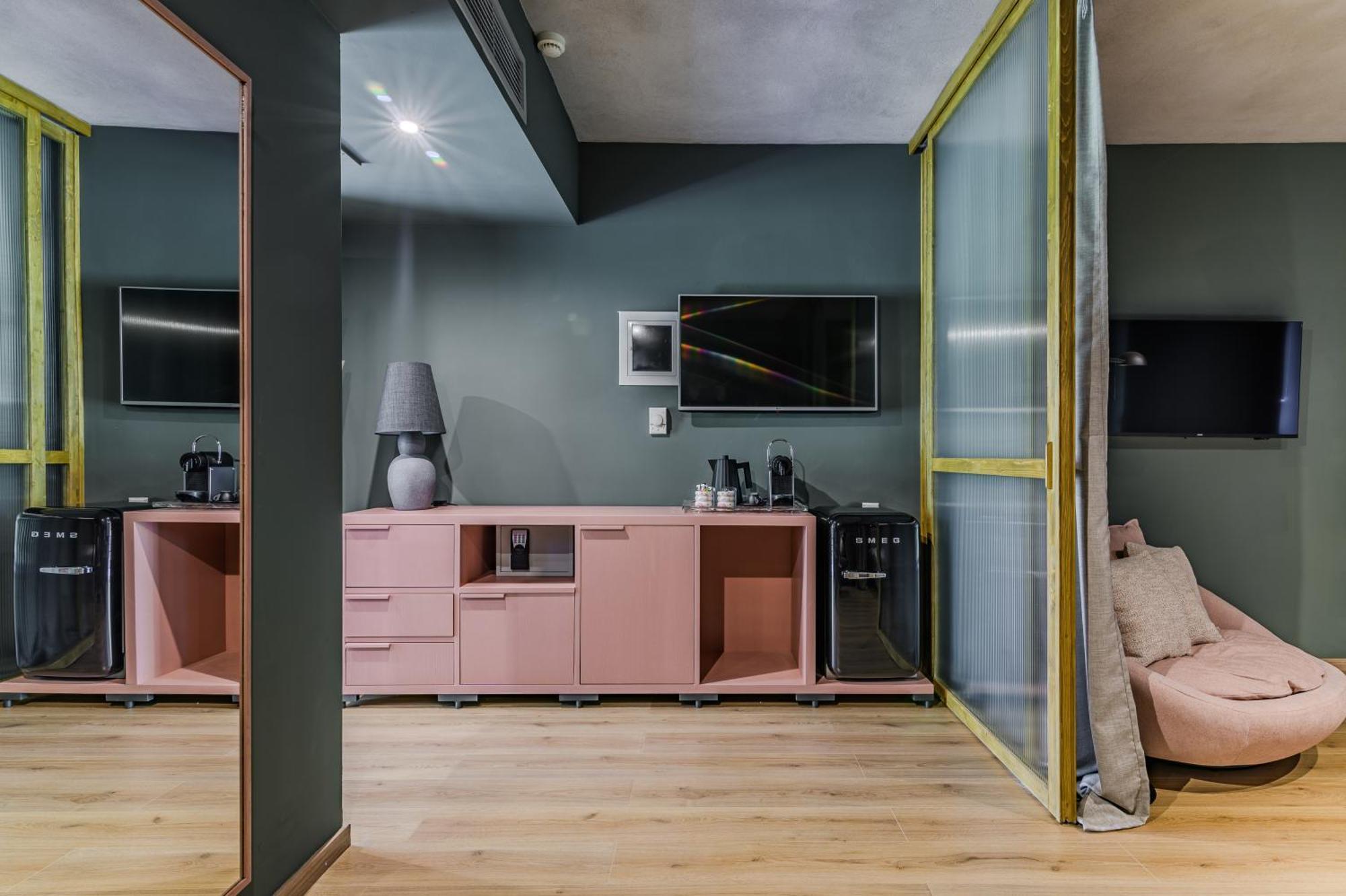 Oniropetra Boutique Hotel Карпенисион Экстерьер фото